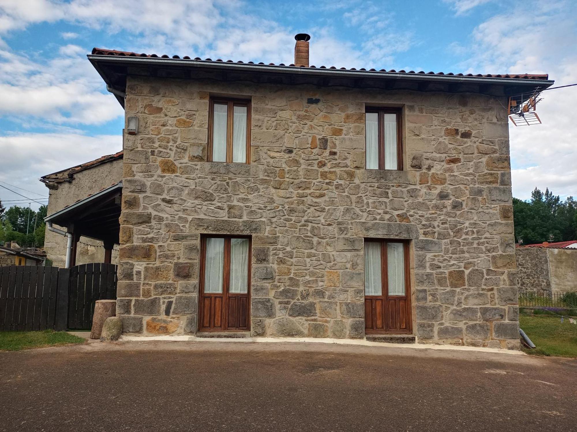 La Casuca De Antoniooti Holiday home Las Rozas de Valdearroyo